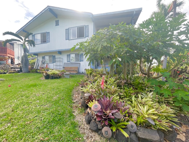 exterior space featuring a lawn