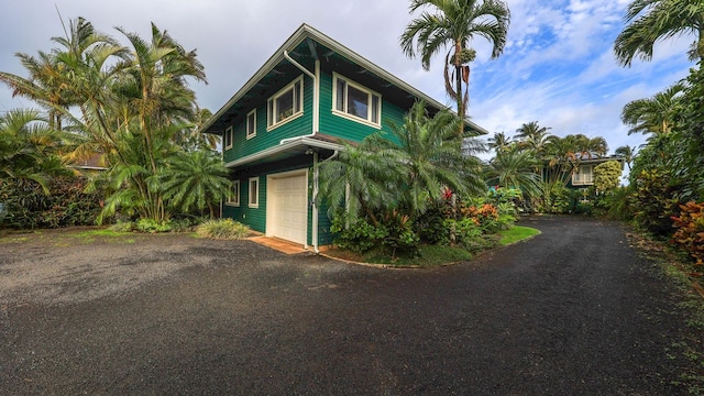 view of front of house with a garage