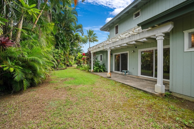 view of yard with a patio