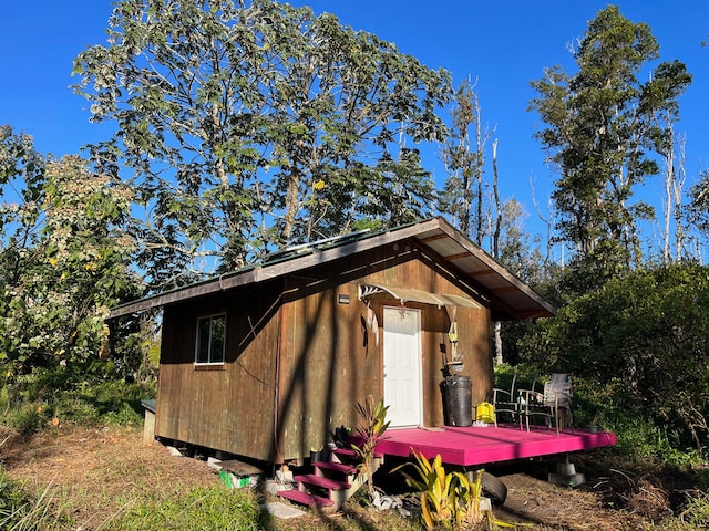 view of outbuilding