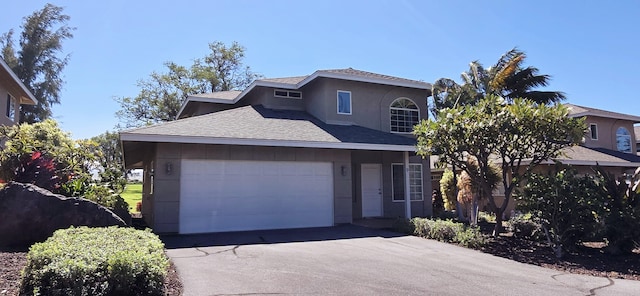 view of front property featuring a garage