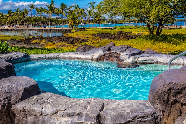 view of swimming pool