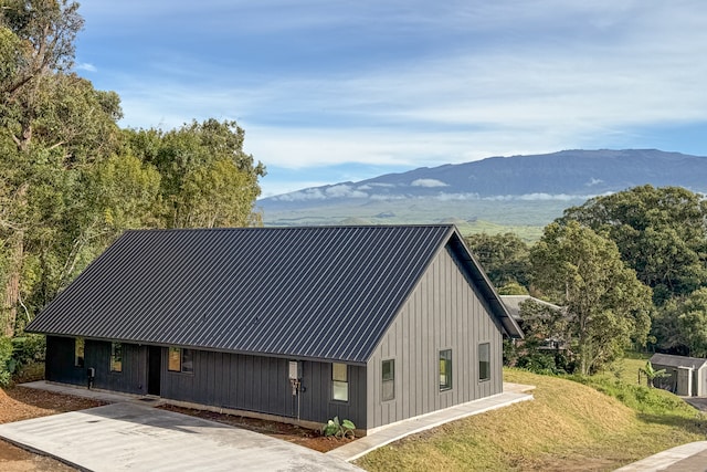 exterior space with a mountain view