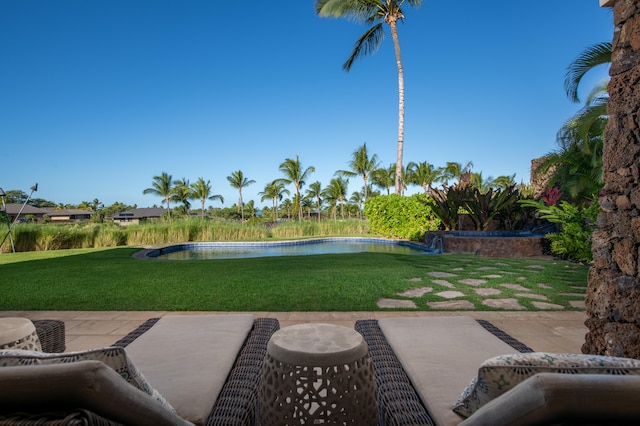 view of yard with a patio