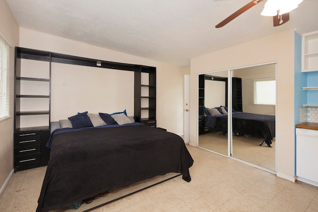 bedroom with ceiling fan