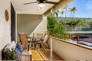 balcony with ceiling fan