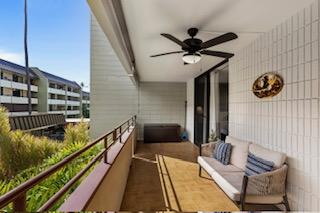 balcony with ceiling fan