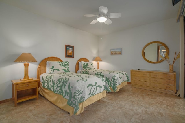 bedroom with ceiling fan