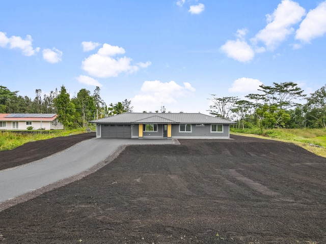 view of front facade with a garage