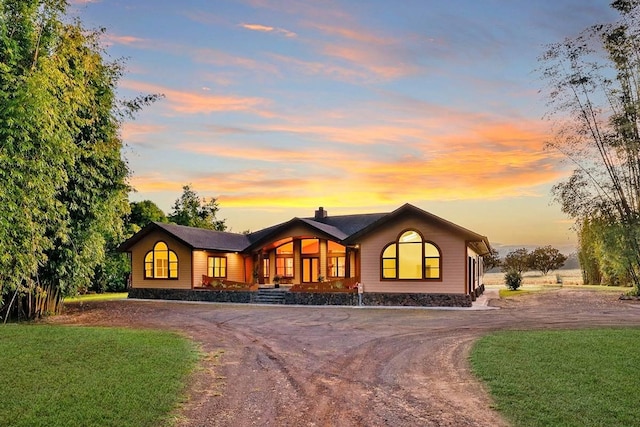 view of front of property