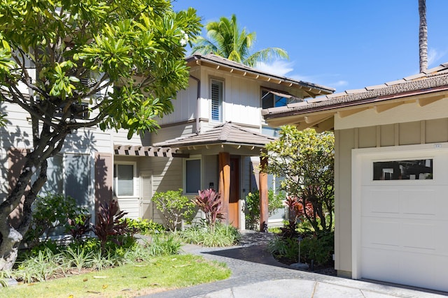 view of front of house with a garage