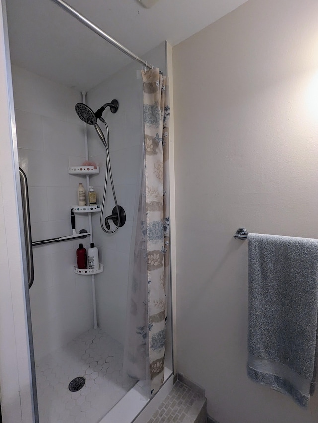 bathroom with walk in shower