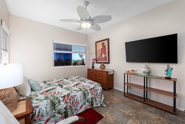 bedroom featuring ceiling fan