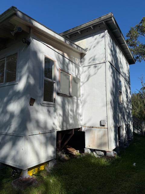 view of home's exterior