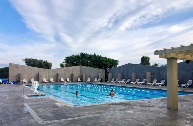 view of swimming pool featuring a patio