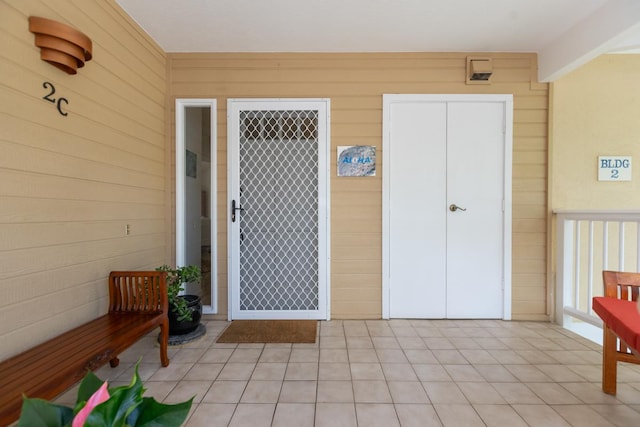 view of entrance to property