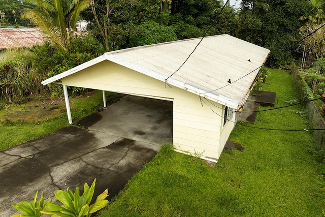 exterior space featuring a yard