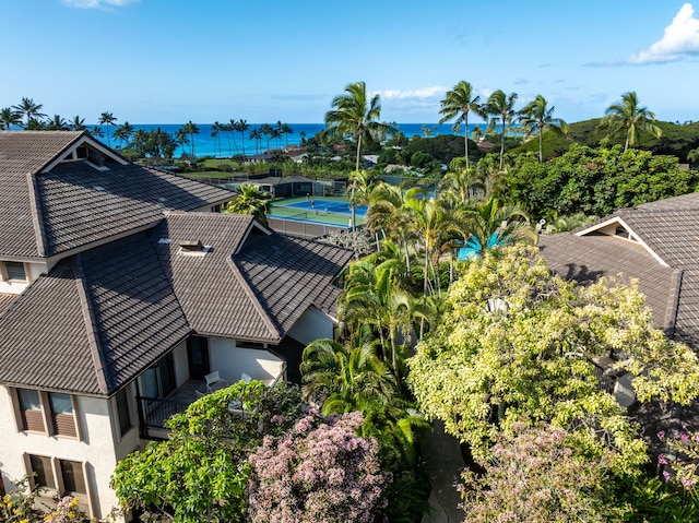 bird's eye view with a water view