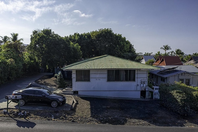 view of front of property