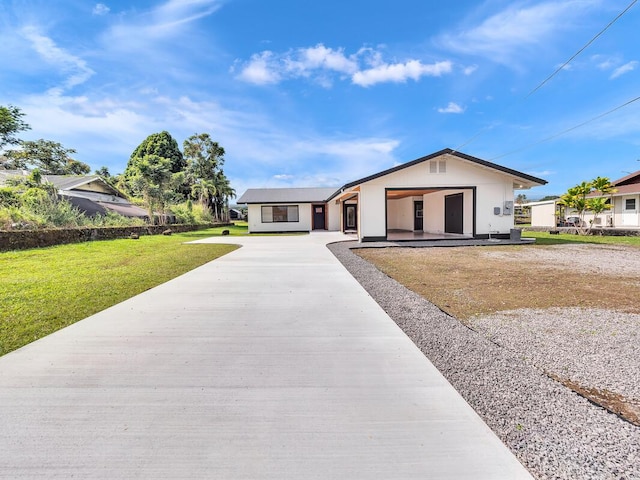 view of front of house with a front yard