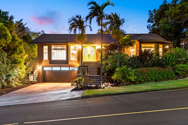 view of front of property featuring a garage