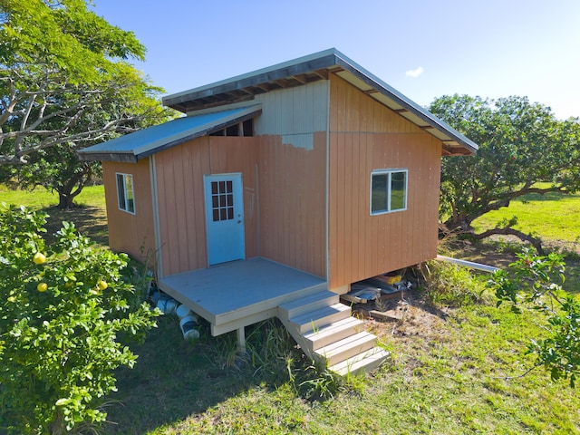 view of outdoor structure