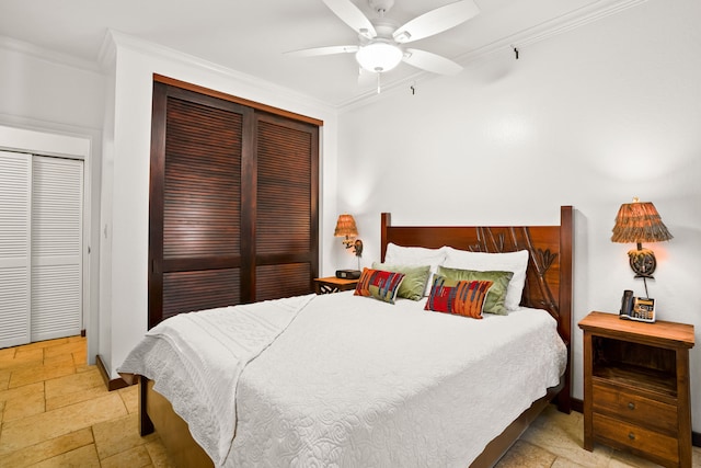 bedroom with ornamental molding, ceiling fan, and a closet