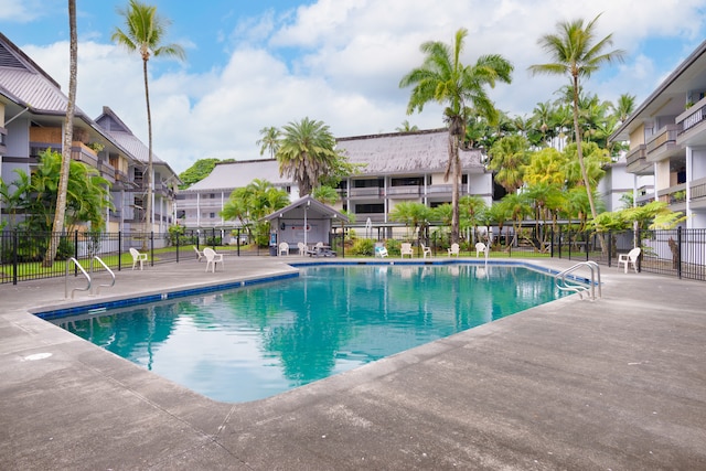 view of swimming pool