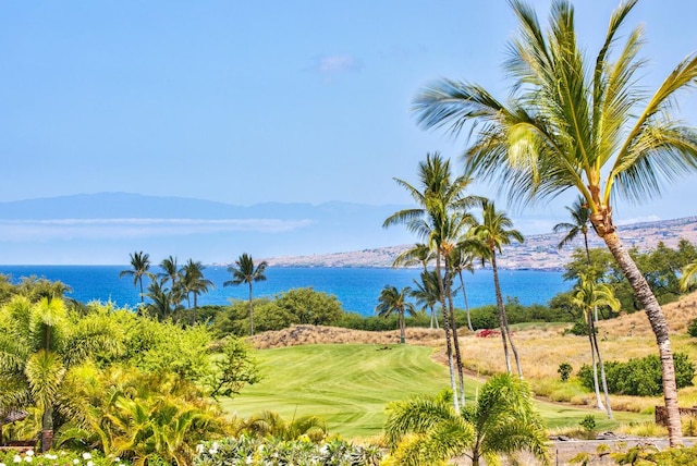 water view with a mountain view