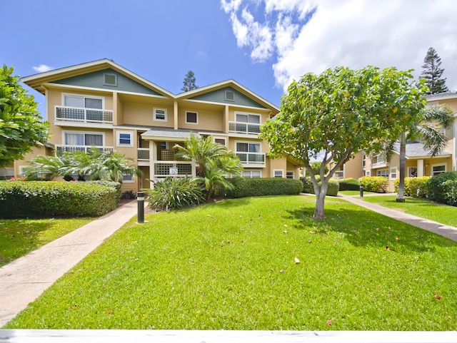 exterior space featuring a lawn