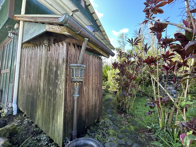 view of outbuilding