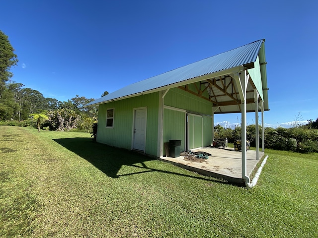 exterior space featuring a yard