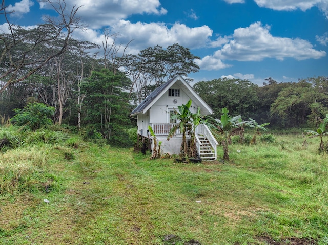 exterior space with a lawn