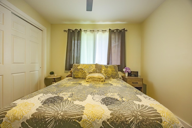 bedroom with a ceiling fan