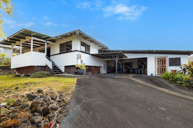 view of front of home featuring driveway and an attached garage