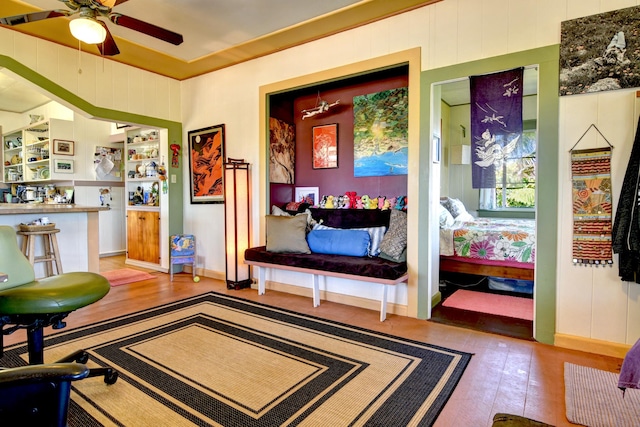 29-3871 Kanna Rd, Hakalau, HI 96710 - living area with a ceiling fan and baseboards