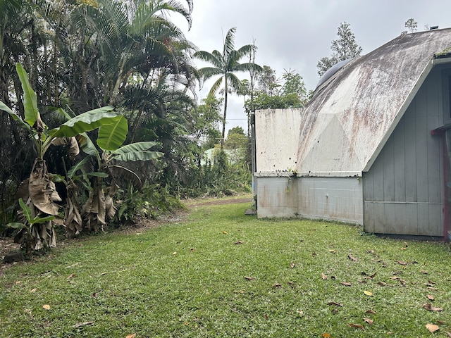 view of grassy yard