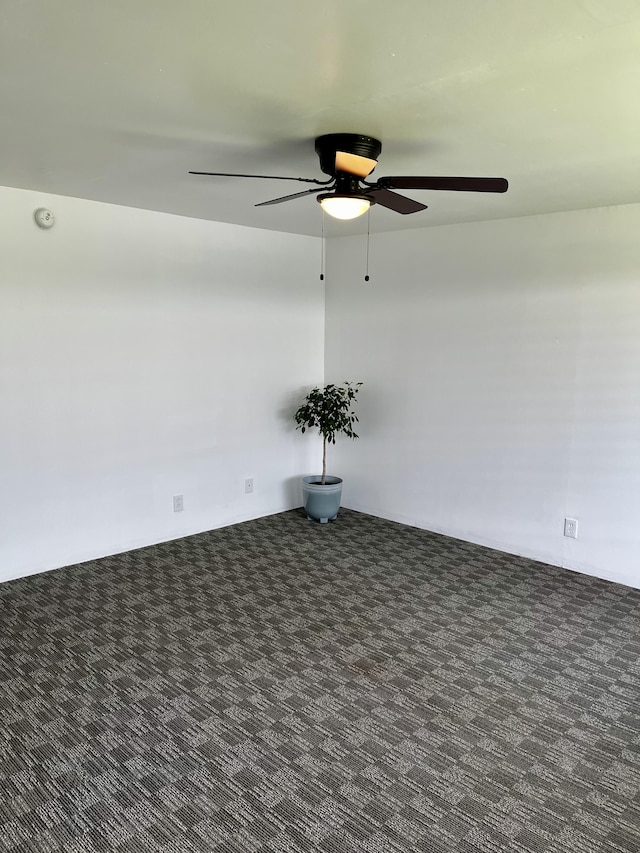 unfurnished room with carpet floors