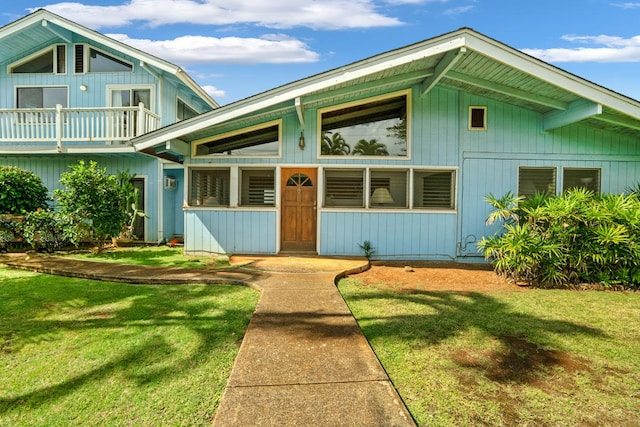 4620 Anolani St, Kapaa, HI 96746 - view of front facade featuring a front lawn