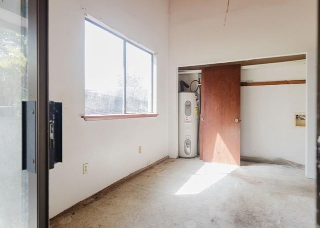 11-3169 Volcano Rd, Volcano, HI 96785 - unfurnished bedroom with electric water heater