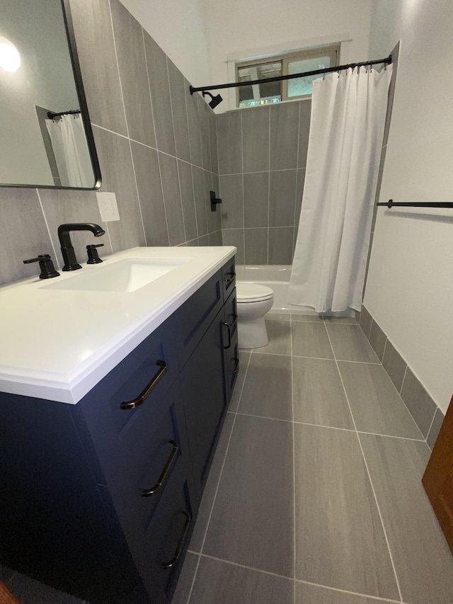 4631 Kahiliholo Rd, Kilauea, HI 96754 - full bathroom with tile patterned floors, curtained shower, toilet, and vanity