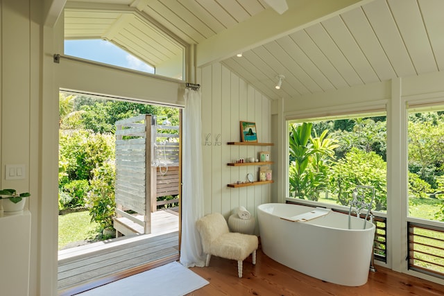 5-8192 Kuhio Hwy, Hanalei, HI 96714 - sunroom with plenty of natural light