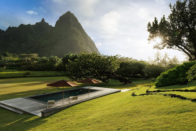 5-8192 Kuhio Hwy, Hanalei, HI 96714 - surrounding community featuring a lawn