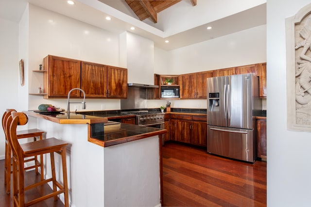 44-2325 Middle Rd, Honokaa, HI 96727 - kitchen featuring stainless steel appliances, a peninsula, high vaulted ceiling, and open shelves