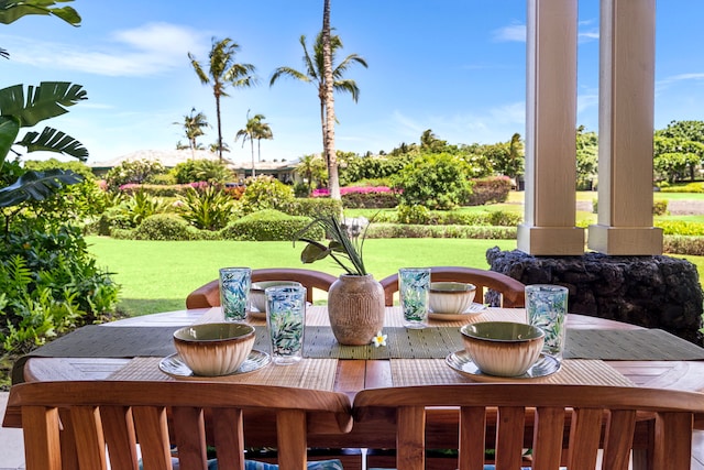 exterior space featuring outdoor dining area