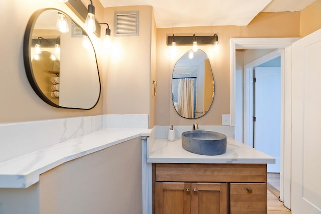 1875 Kalanianaole Ave Unit 311, Hilo, HI 96720 - full bath with vanity