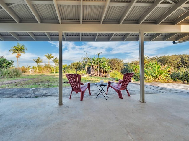 2427 Kaiwiki Rd, Hilo, HI 96720 - view of patio / terrace