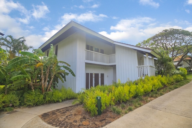 2253 Poipu Rd Unit 148, Koloa, HI 96756 - view of side of property featuring a balcony