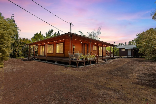 view of front of property featuring a porch