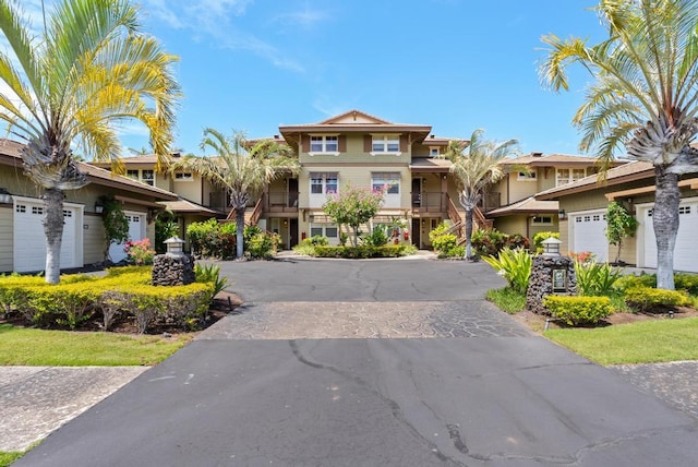 view of front of home featuring a residential view